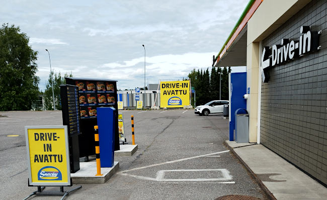 Snacky Drive-In